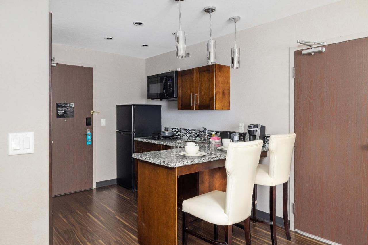 Home Inn & Suites Yorkton Eksteriør billede